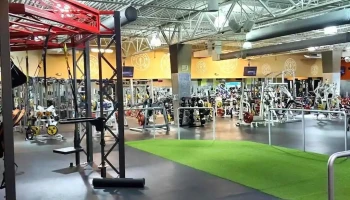 Gold's Gym - Oak Ridge