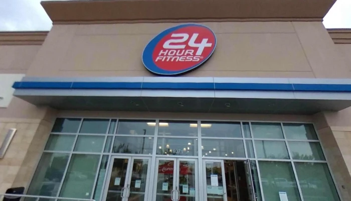 24 Hour Fitness -  Street View 360deg - Miami Gardens