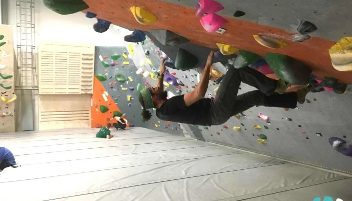 Alaska Rock Gym -  Bouldering - Anchorage