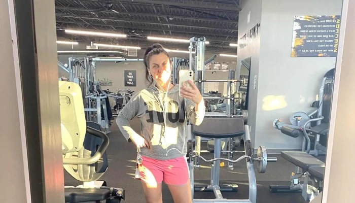 B -  Fit Tyler Photos - Tyler