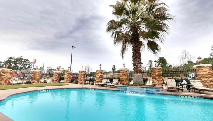 Best Western Plus Crown Colony Inn Suites Amenities - Lufkin
