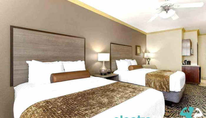 Best Western Plus Crown Colony Inn Suites Rooms - Lufkin