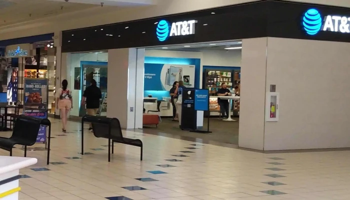 Country Club Mall -  Near Me - La Vale