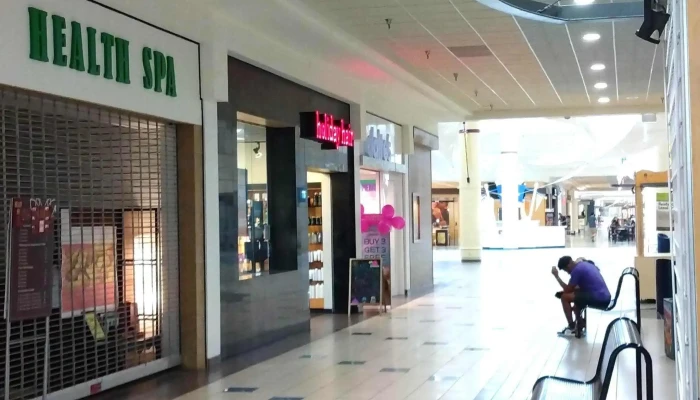 Country Club Mall -  Reviews - La Vale