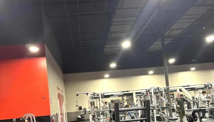 Crunch Fitness -    Market Square Sacramento - Sacramento