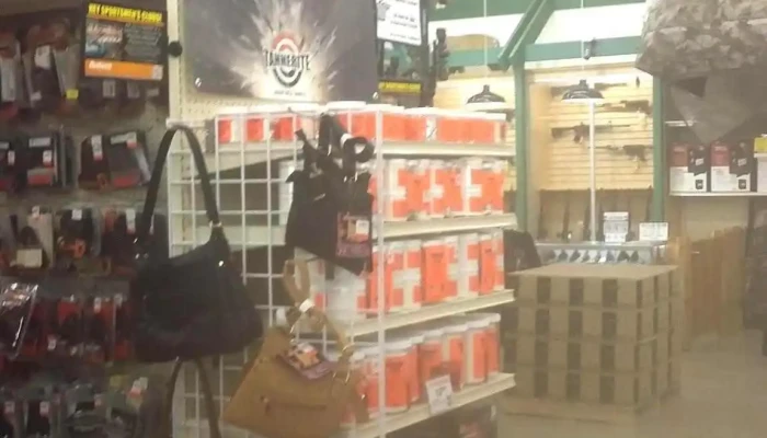 Dunhams Sports Inside - Antigo