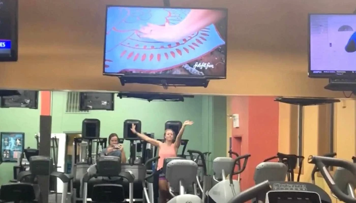 Flex Fitness Center -  Instagram - Holland