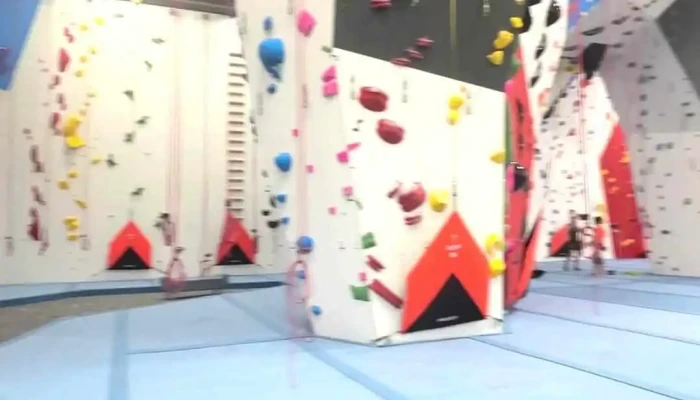 Gravity Vault Lehigh Valley -  Videos - Whitehall Township
