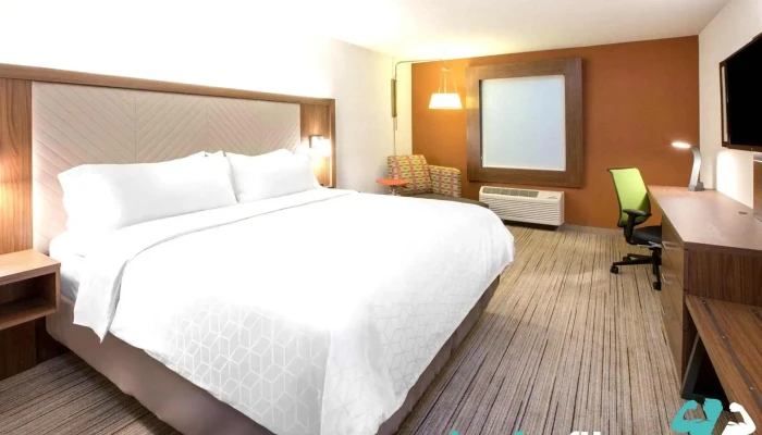 Holiday Inn Express Suites Allen Park By Ihg Rooms - Allen Park
