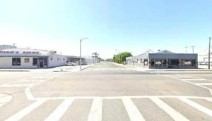 Iron Grip Gym -  Street View 360deg - Tulare