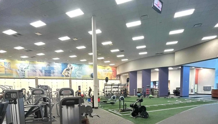 La Fitness -  Open Now - New Brighton