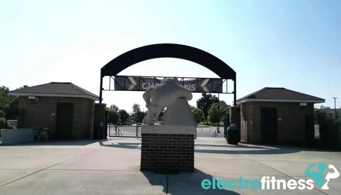 Merillat Sport Fitness Center Parking Lot Videos - Adrian