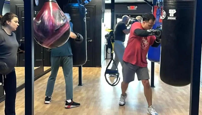 Square Circle Boxing -  All - Dumont