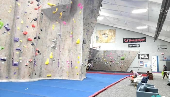 The Gravity Vault -    Upper Saddle River Nj Bouldering - Upper Saddle River